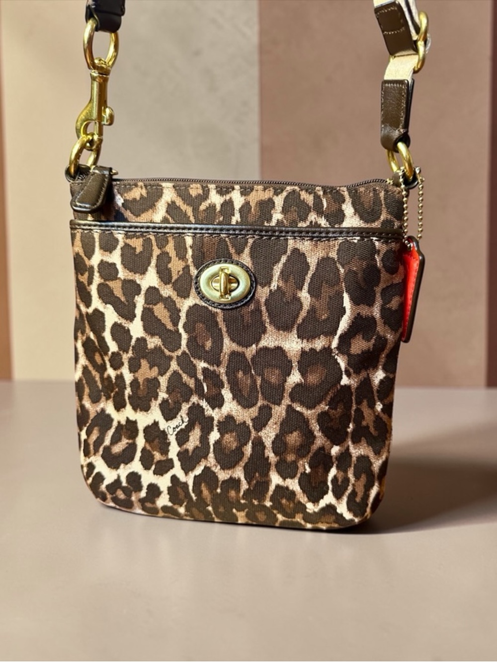 Coach Ocelot Leopard Print Crossbody Bag in Canvas with Turnlock Hardware EUC - Picture 2 of 13